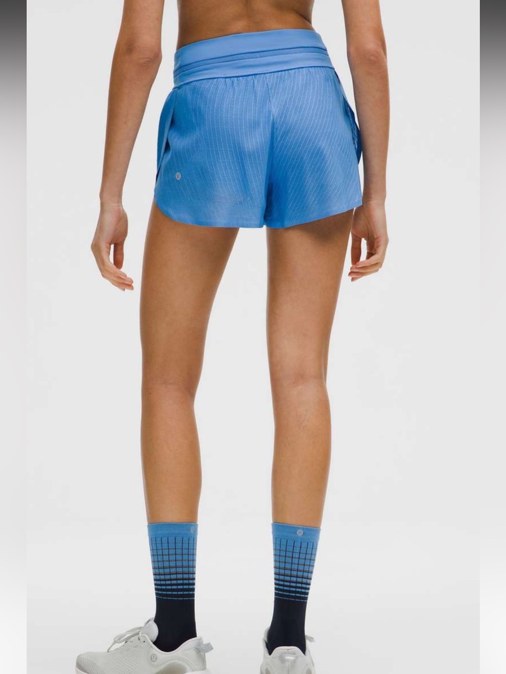 NWT!🍋🍋Lululemon Fast And Free Airflow Mid-Rise Running Short 3”🍋🍋. Size 8. - Picture 2 of 15